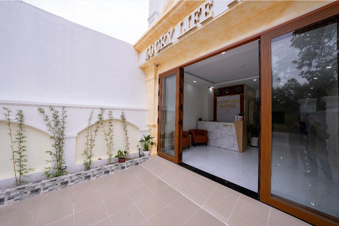 lucky life hotel - Housity
