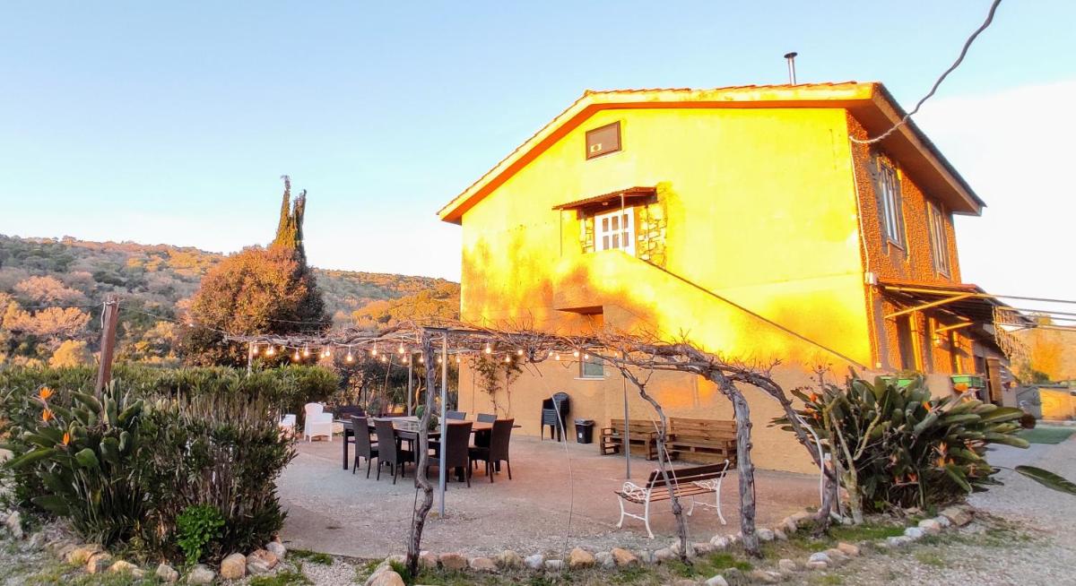 DIMORA IL CAMALEONTE apartments in nature with pool - Housity