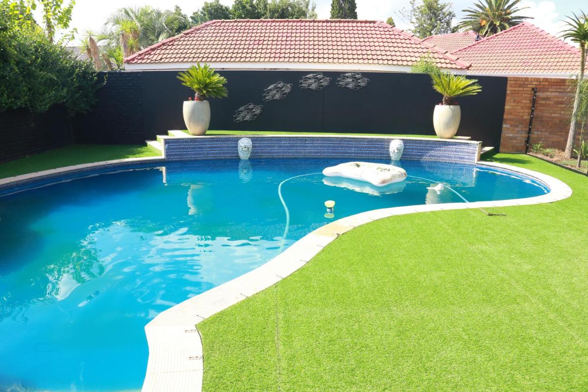 Villa Grande Luxury accommodation - Housity