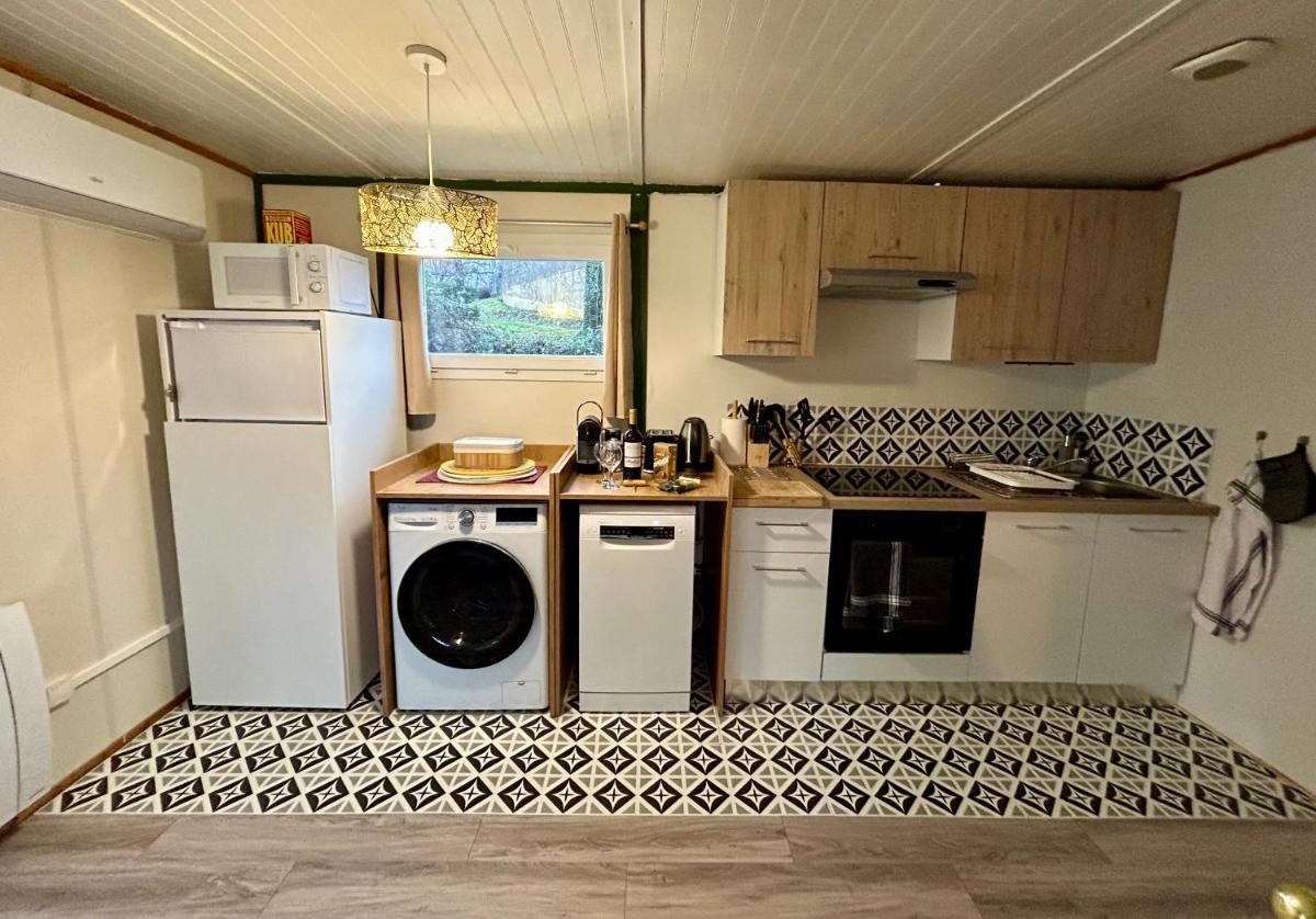 Cosy Chalet au cœur du Sidobre avec Piscine et Spa - Housity