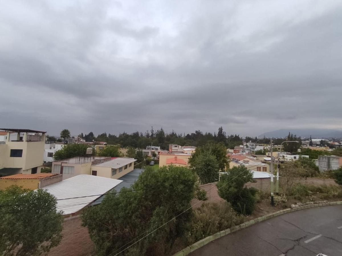 Hostal El Mirador - Housity
