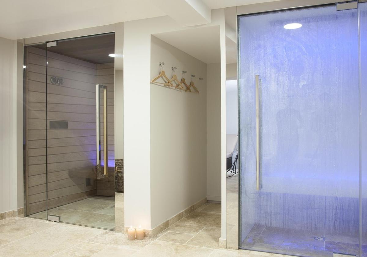 Salle de bains dans l'établissement Manoir de Surville