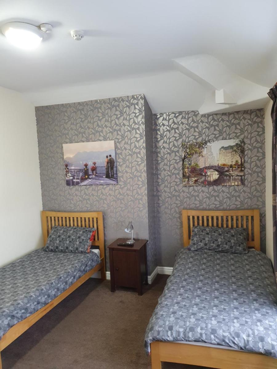 Brookfield Hotel - Housity
