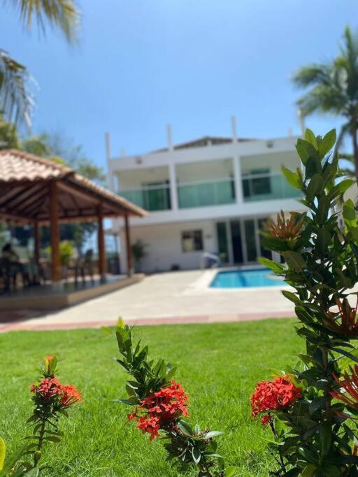 Palma House - Cabaña con piscina - Housity