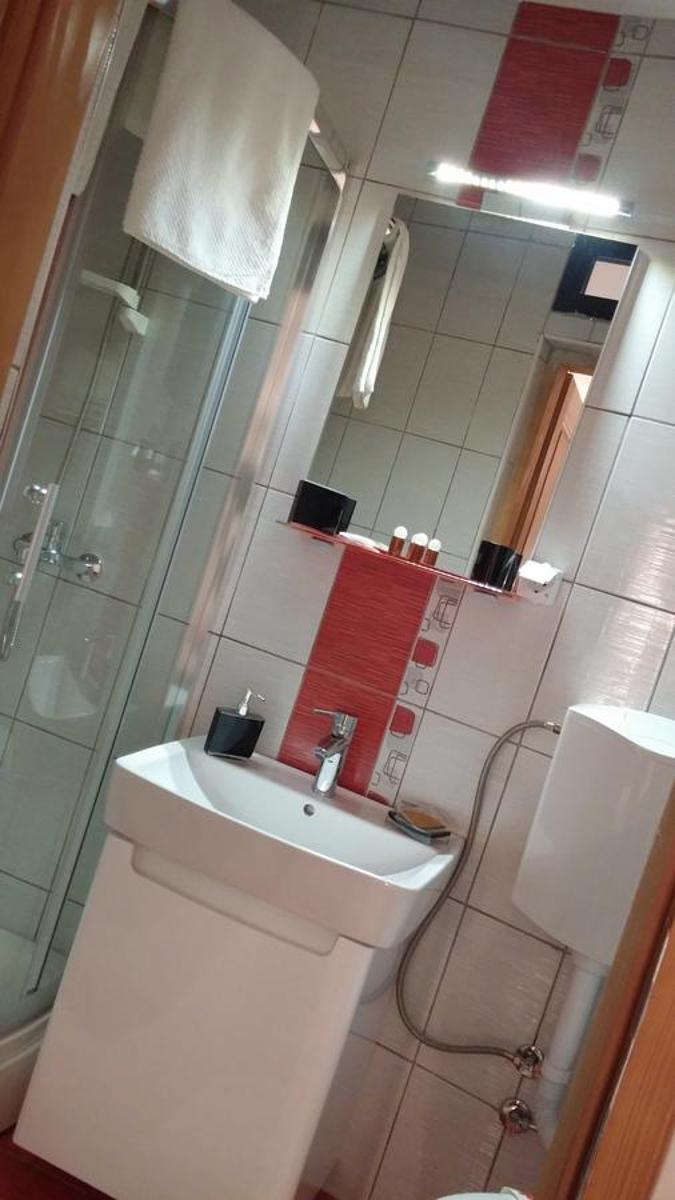 B&B Bazeni - Housity