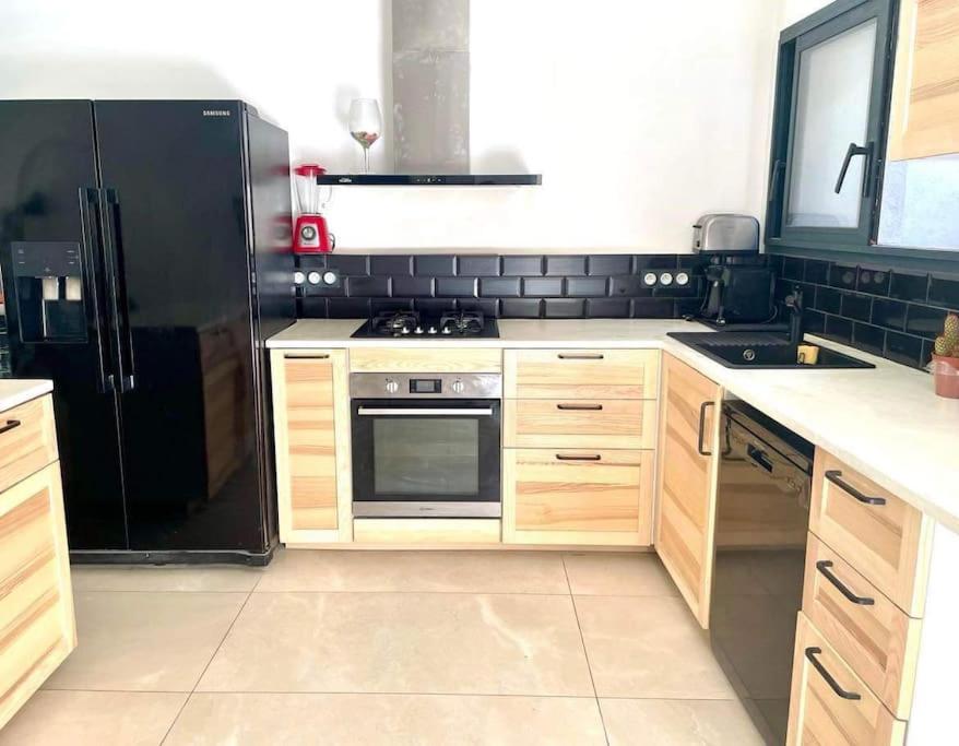 maison avec spa et salle de projection - Housity