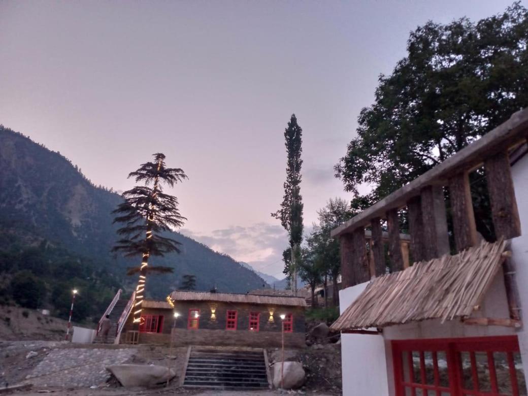 London Cottages - Housity