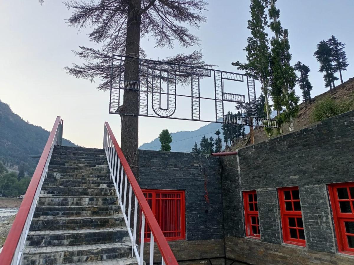 London Cottages - Housity