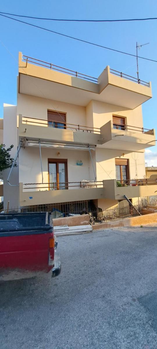 Petros Studios mastixa - Housity