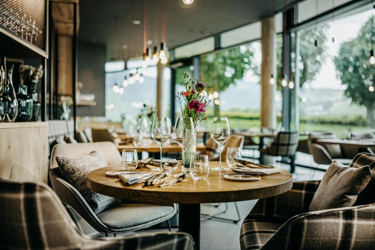 Ein Sitzbereich in der Unterkunft Luisenhöhe - Gesundheitsresort Schwarzwald