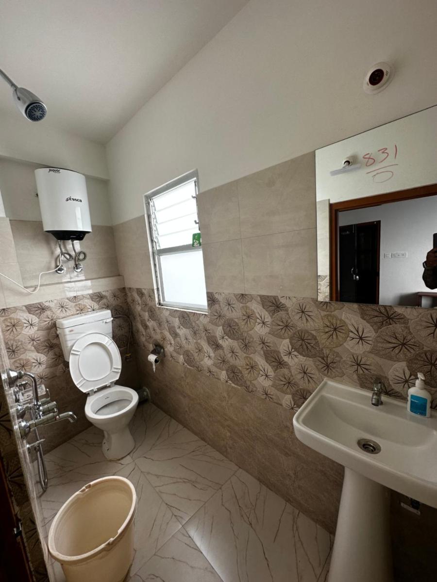 Queen's INN Homestay - Housity