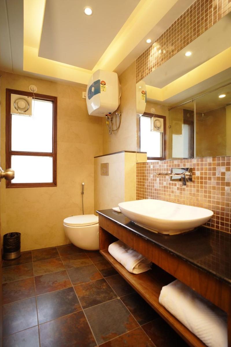 Mahaveer Shimla By Royal Collection Hotels - Housity