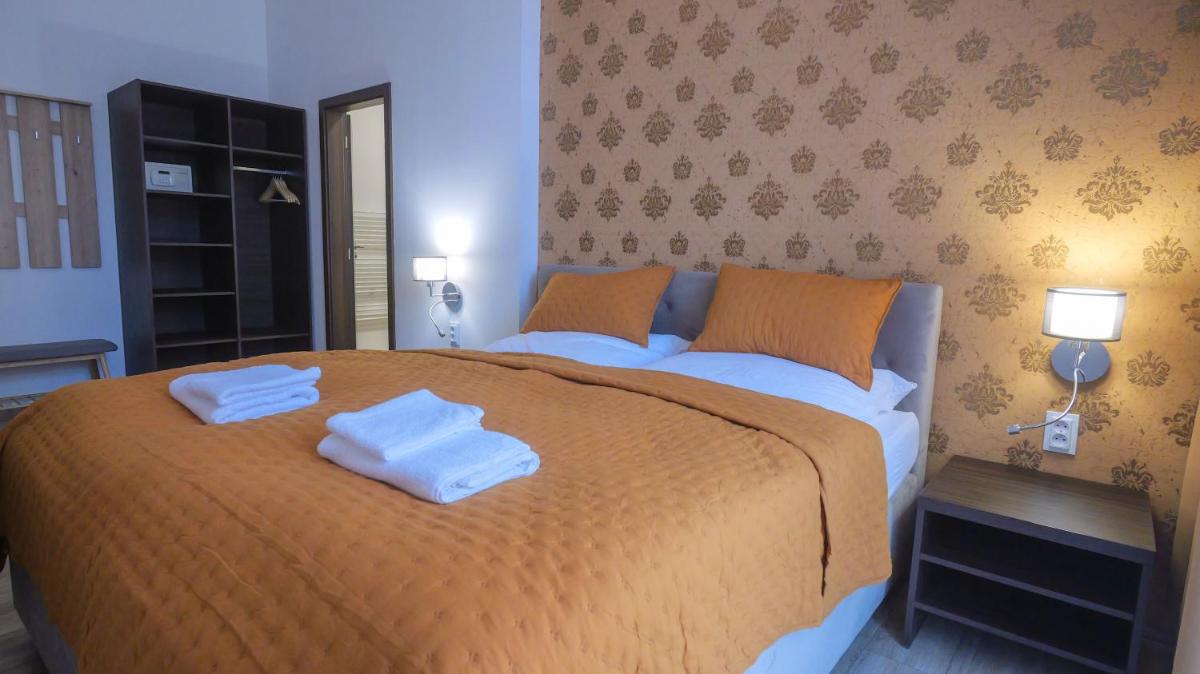 Premium City Centre Bedrooms - Housity