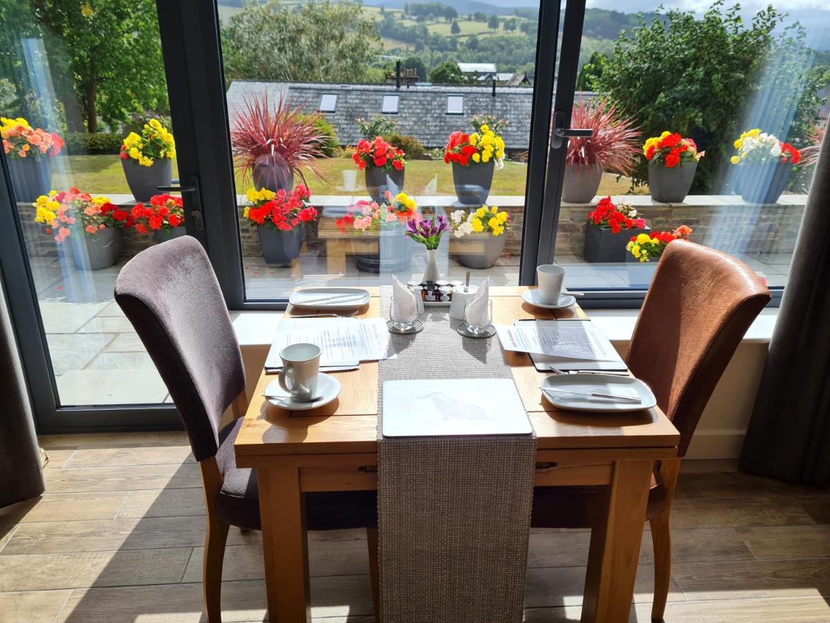 Camden Lodge B&B and Cottage Brecon - Hizvo