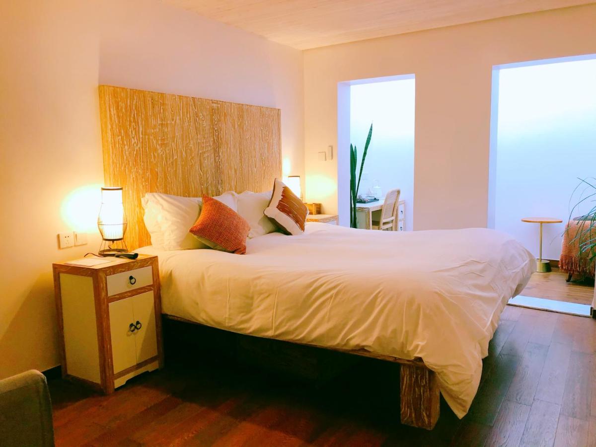 The Orchid Hotel - Old Town & Drum Tower - Housity