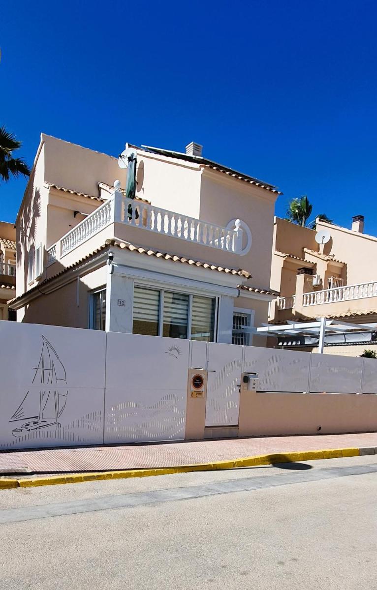 Villa Sandy Coast - Housity