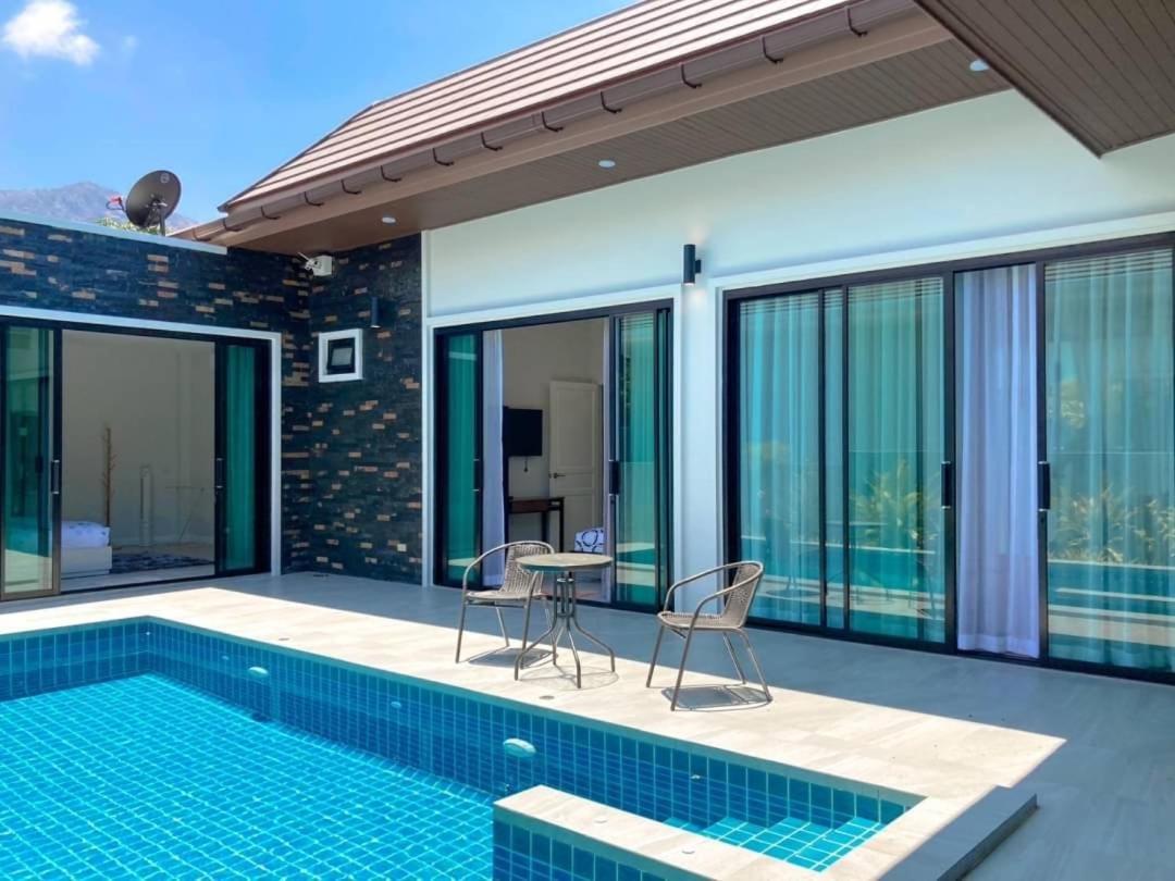 Seaside Mountain Retreat - Housity
