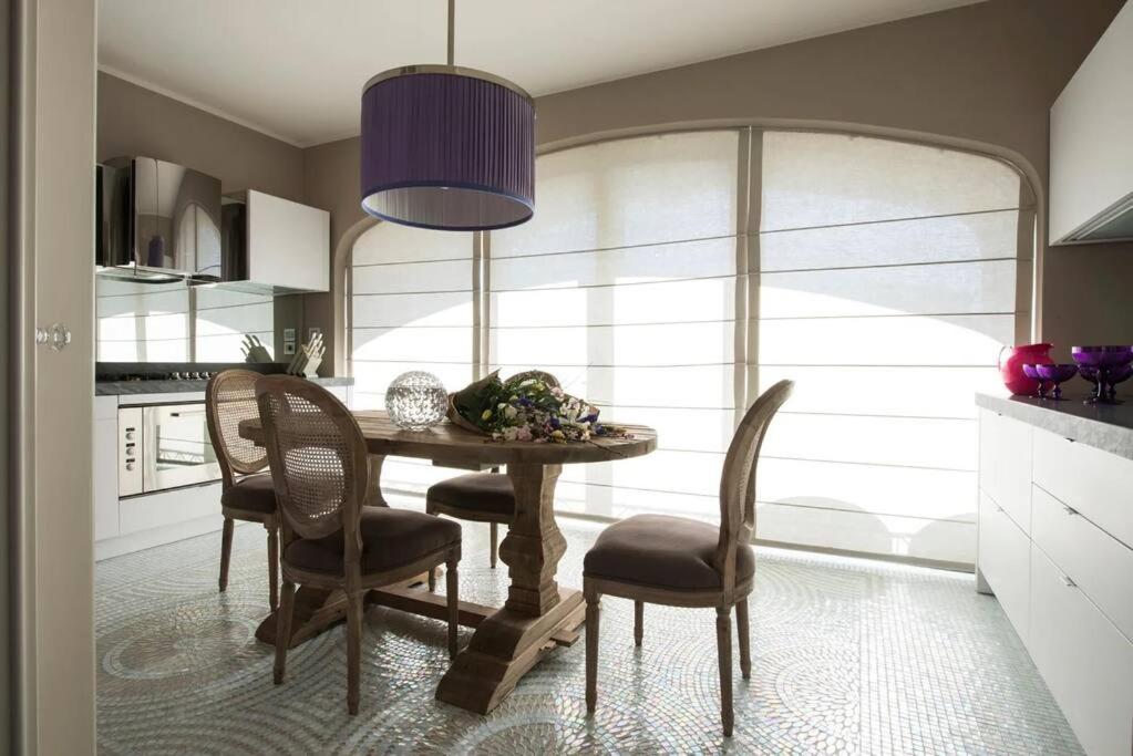 Blue Whale Apartment - Housity