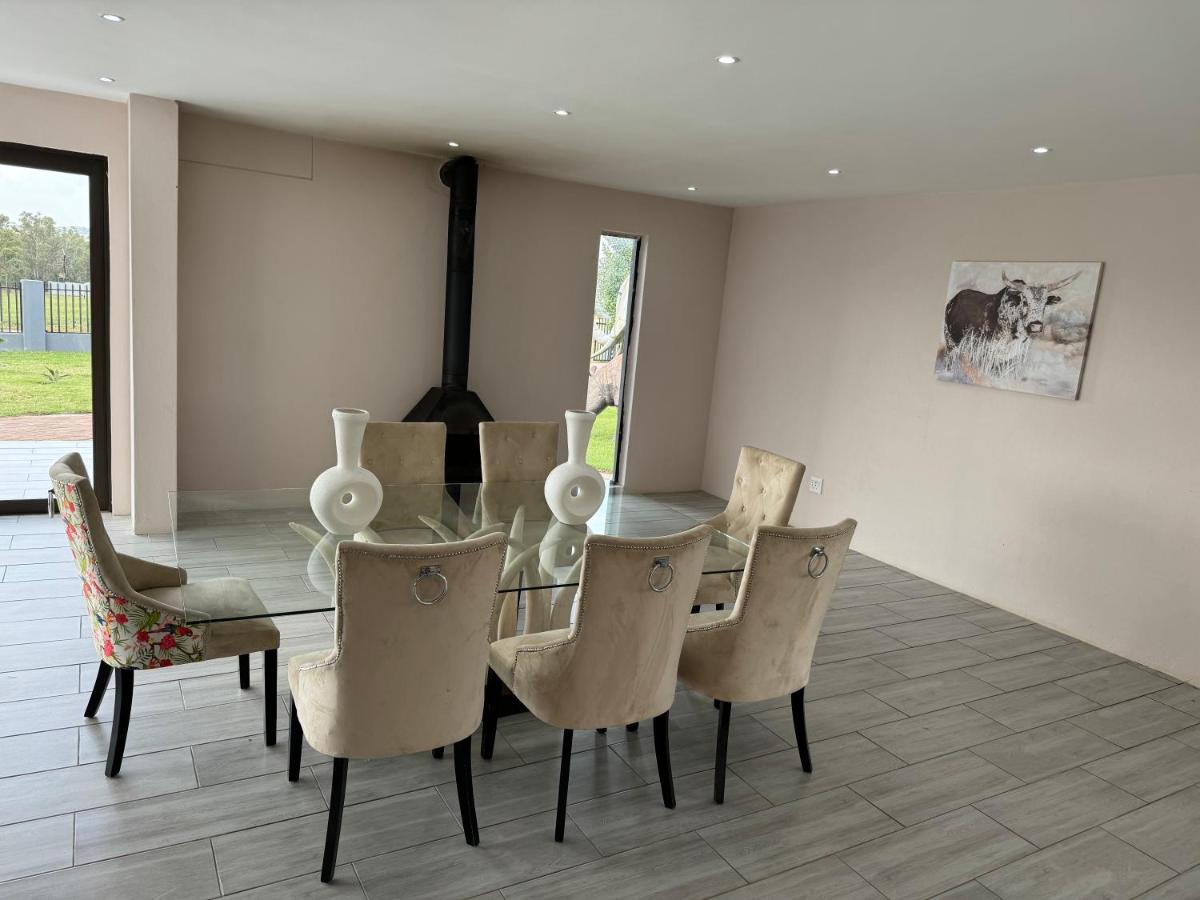 Zari on Vaal Country Lodge - Housity