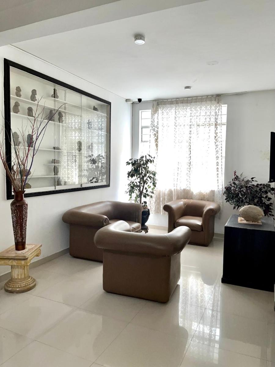 Hotel Colonial Plaza - Housity