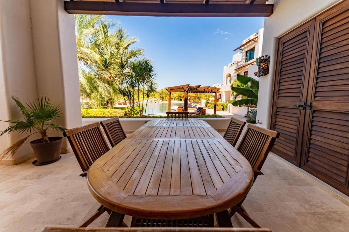 Luxury Oceanfront Condo at El Caimancito Beach - Housity