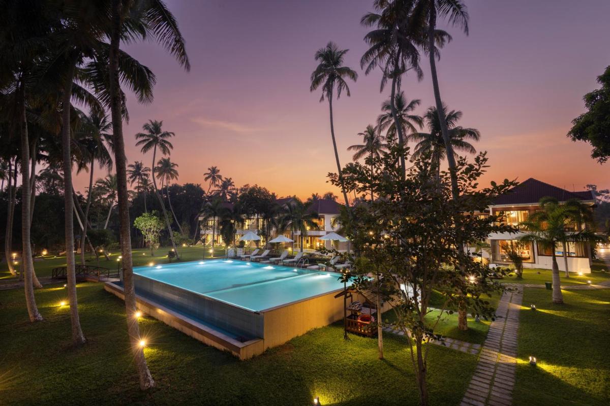 Lake Canopy Alleppey - Housity