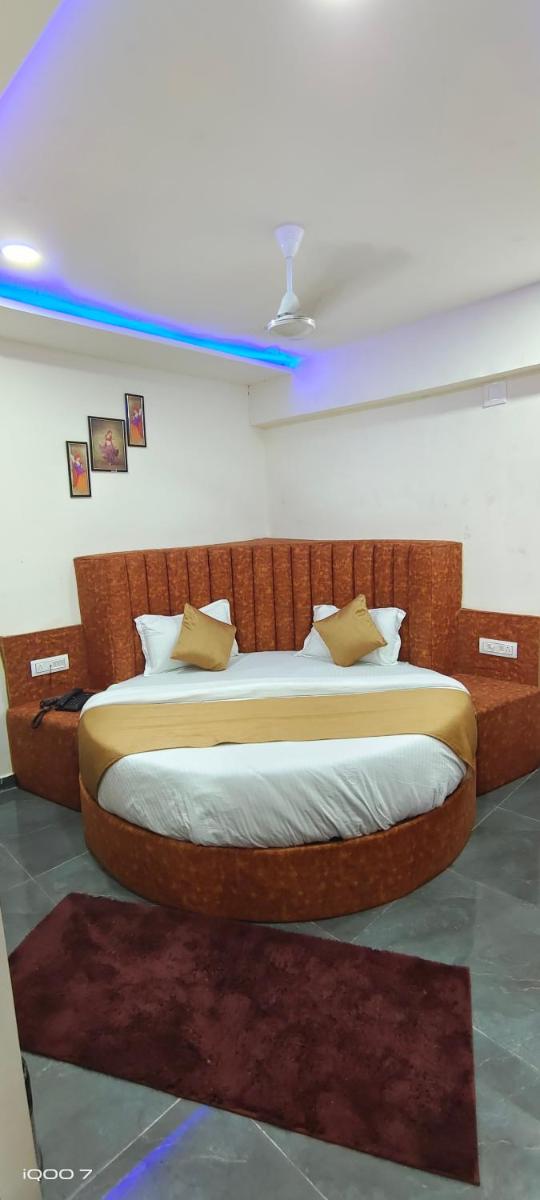 Hotel New Kunj Villa - Housity