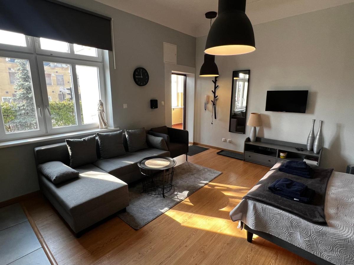 Plac Świętej Katarzyny 13 - Housity