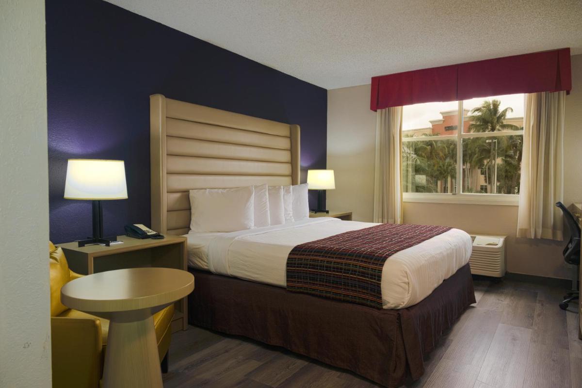 The Palms Inn & Suites Miami, Kendall, FL - Housity