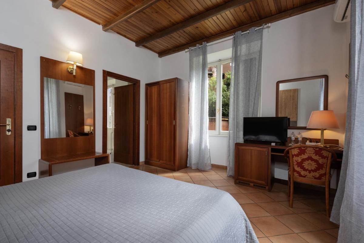 Comfort Rooms Villa Gaia Tor Vergata - Housity