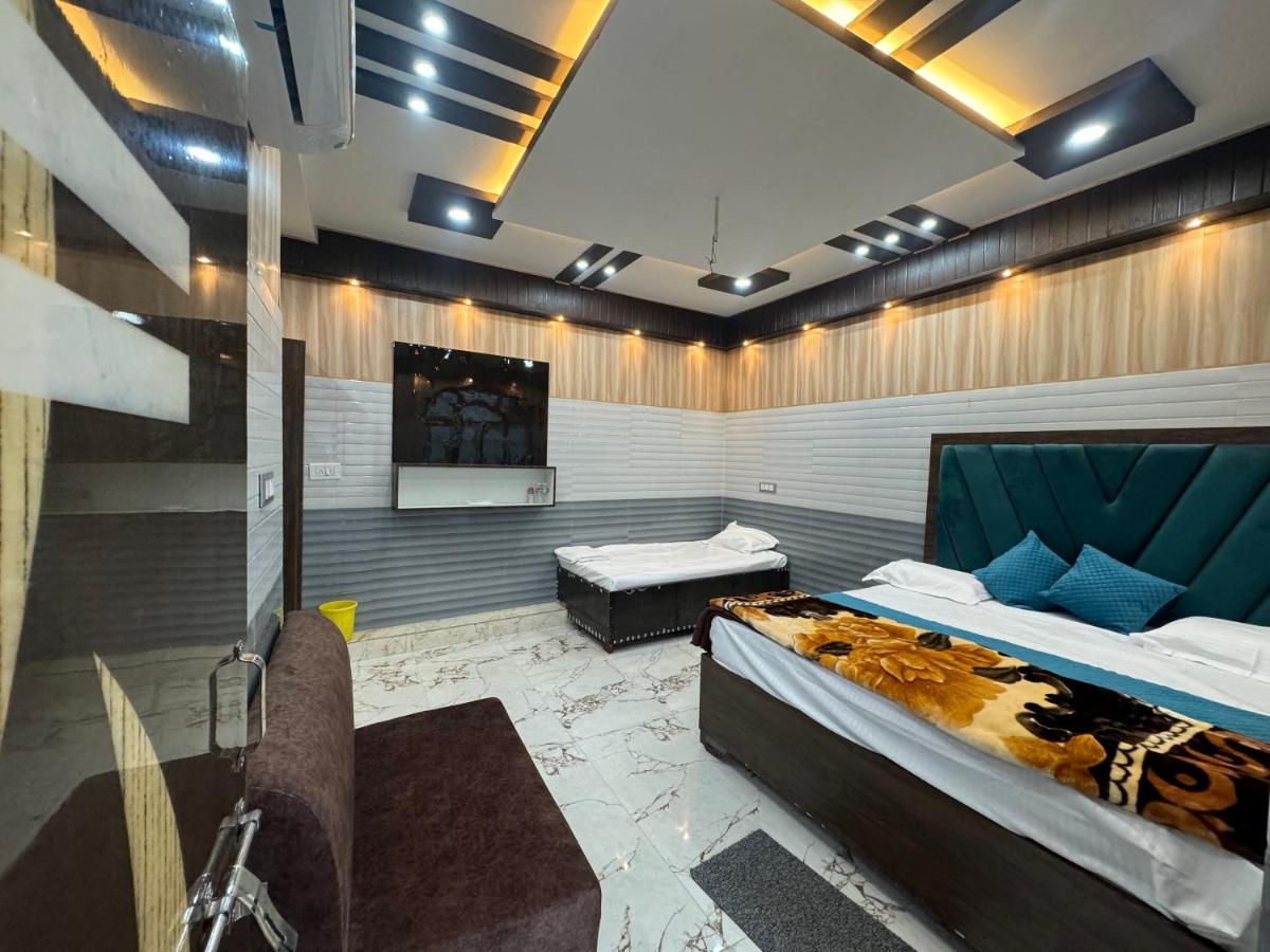 Hotel Samiksha Inn - Housity
