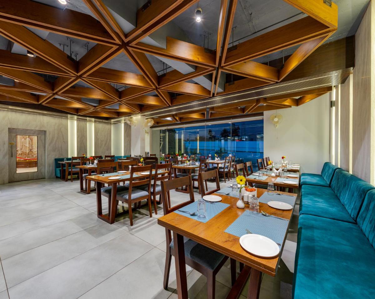 Hotel Trisha Executive-2 Minutes Walk From Balumama Temple - Housity