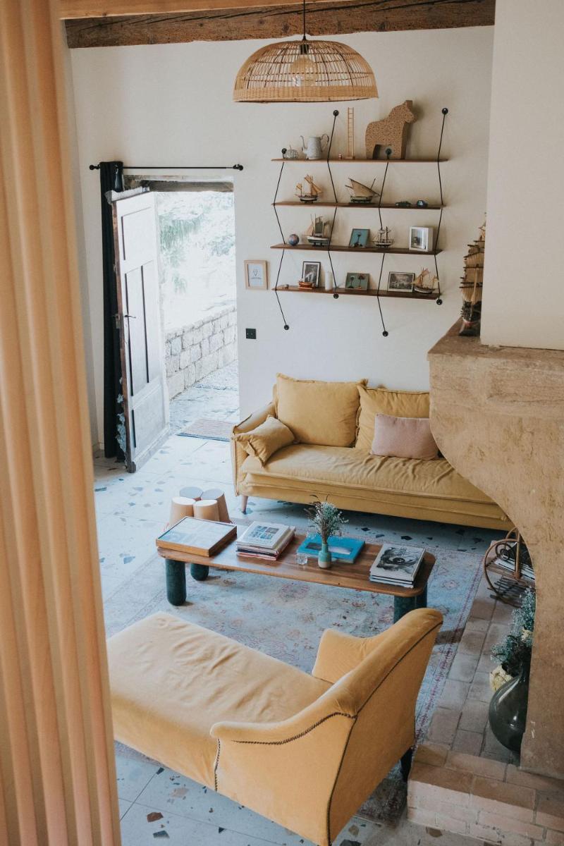 Lyon Country House - Tour de Garde - Housity