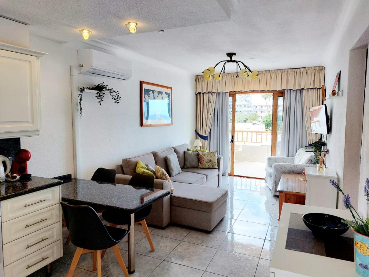 FIRST LINE Los Geranios Ocean View Apartment Air Conditioned 50 m from La Pinta beach - Hizvo