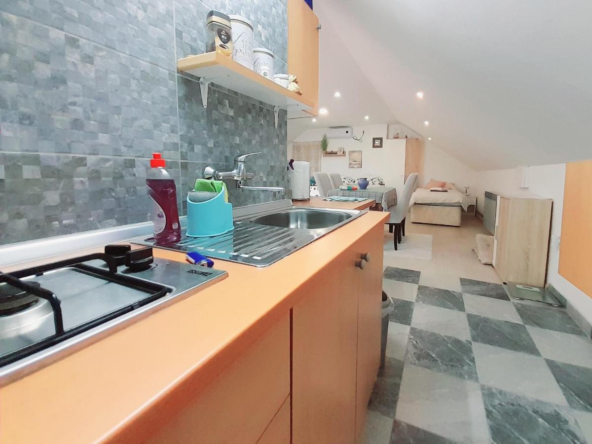 Studio Apartman Mary - Housity