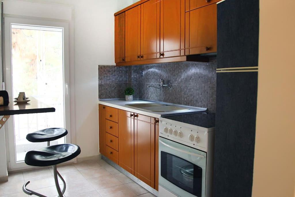 Blue swing chair apartment - Housity