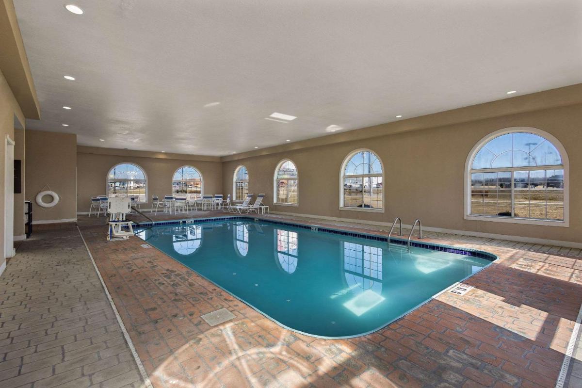 Comfort Inn Near Ouabache State Park - Housity