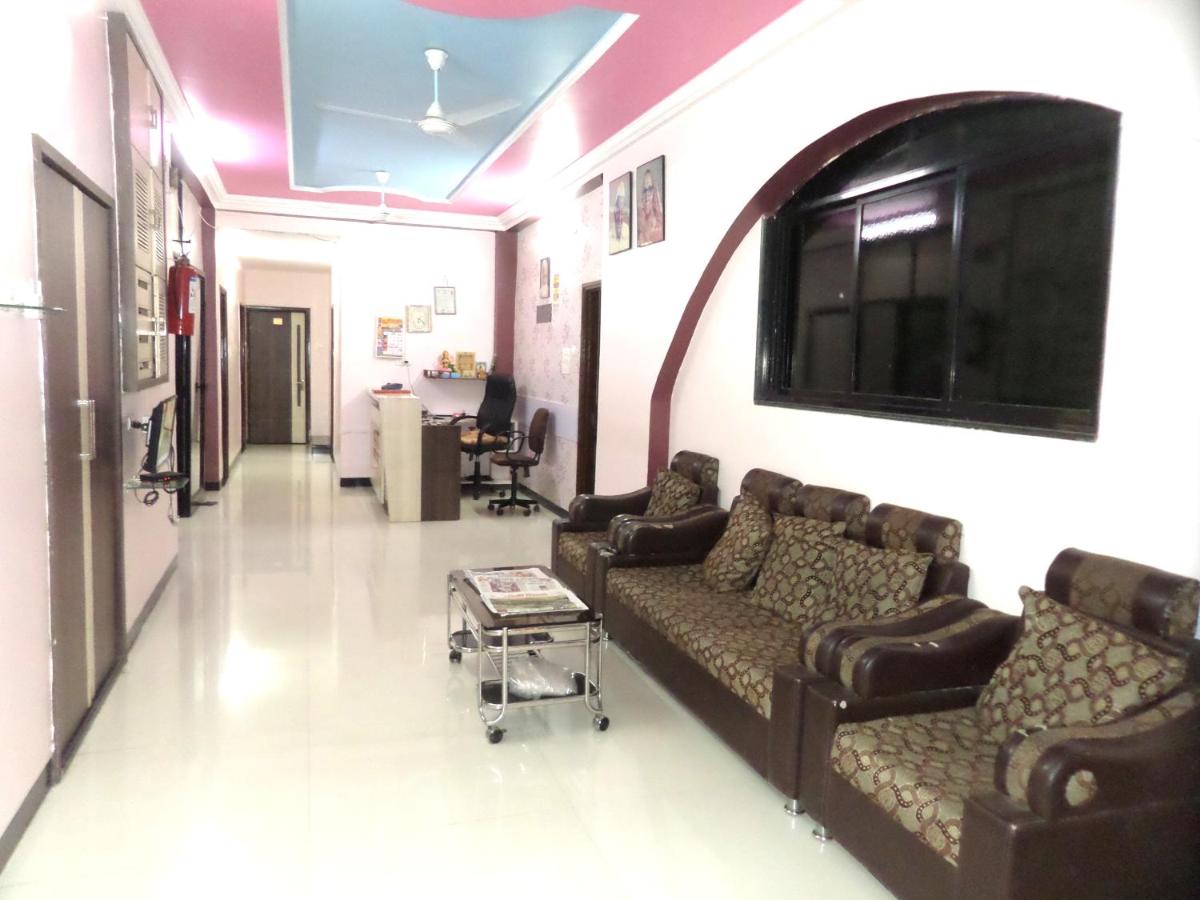 Hotel Amit Plaza - Housity