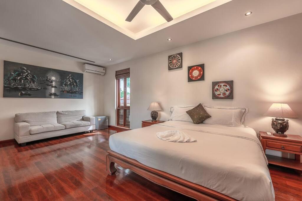 Luxurious 5-Bedroom , 24 hour security , jacuzzi ! V45 - Housity
