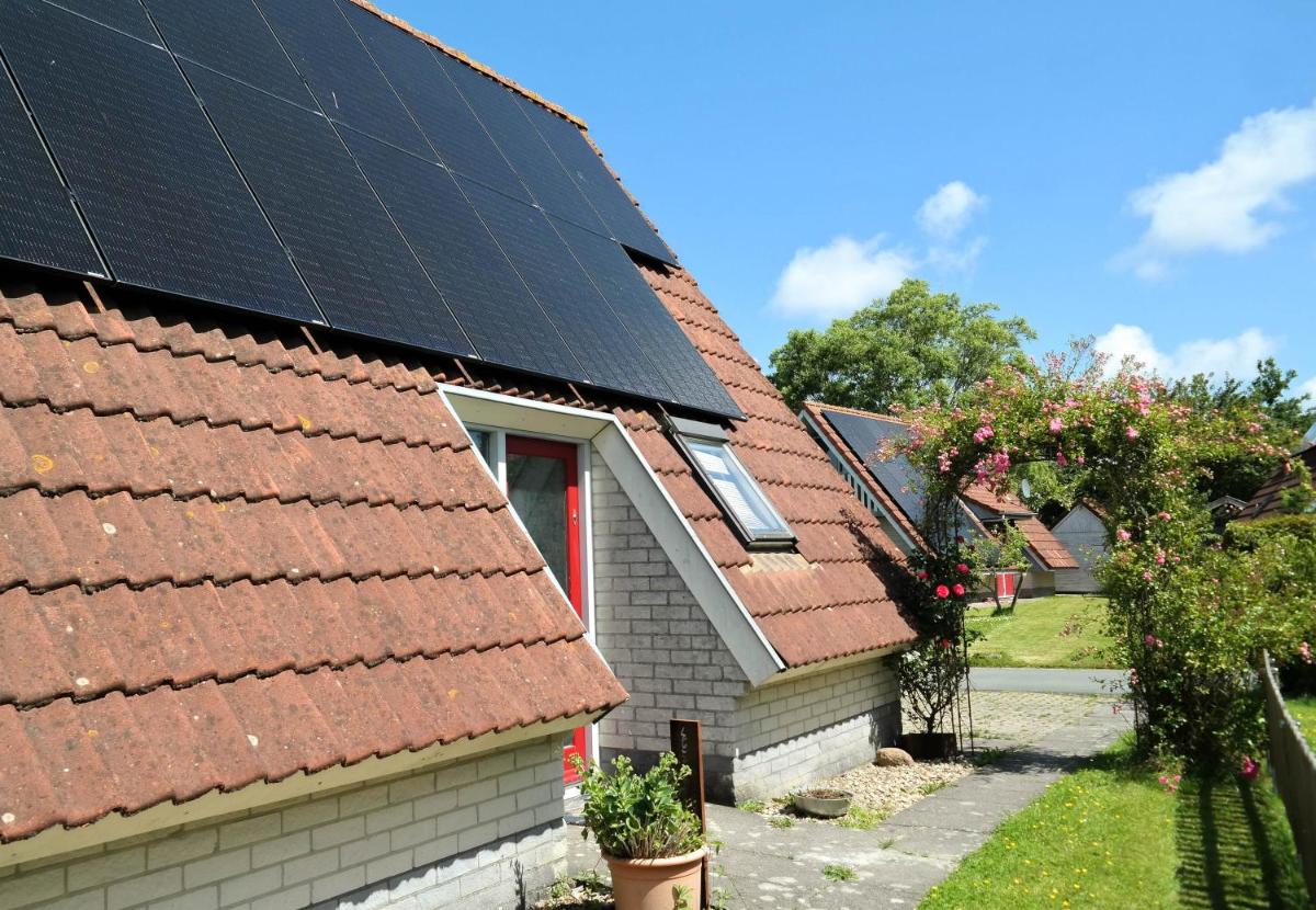 Urlaubsruhe 6 Pers Holiday home w terrace close to National Park Lauwersmeer - Housity