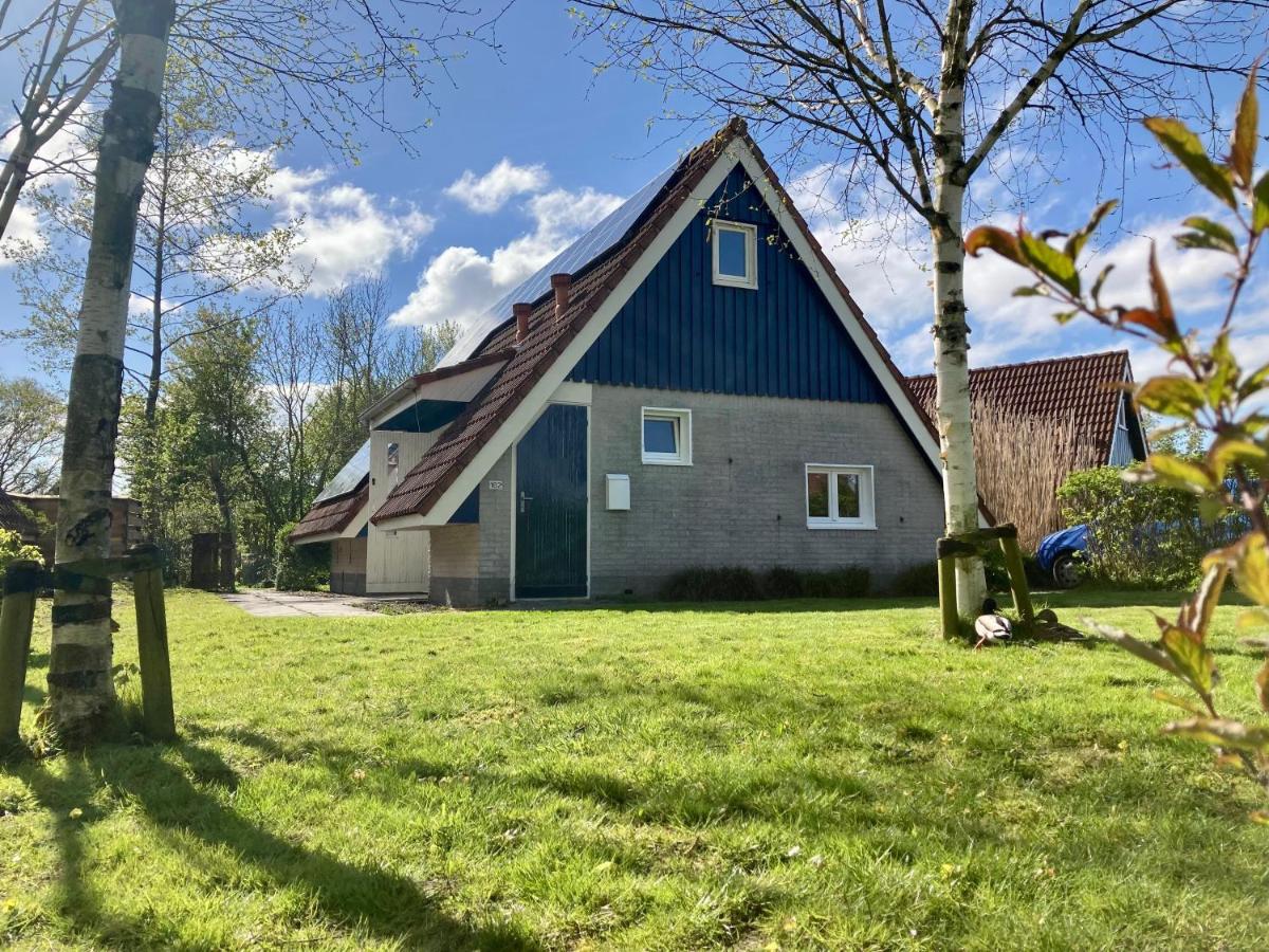 Grachthaus 6pers House with a private terrace and garden by the Lauwersmeer - Housity