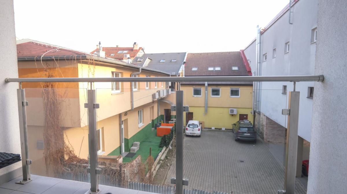 Premium City Centre Bedrooms - Housity