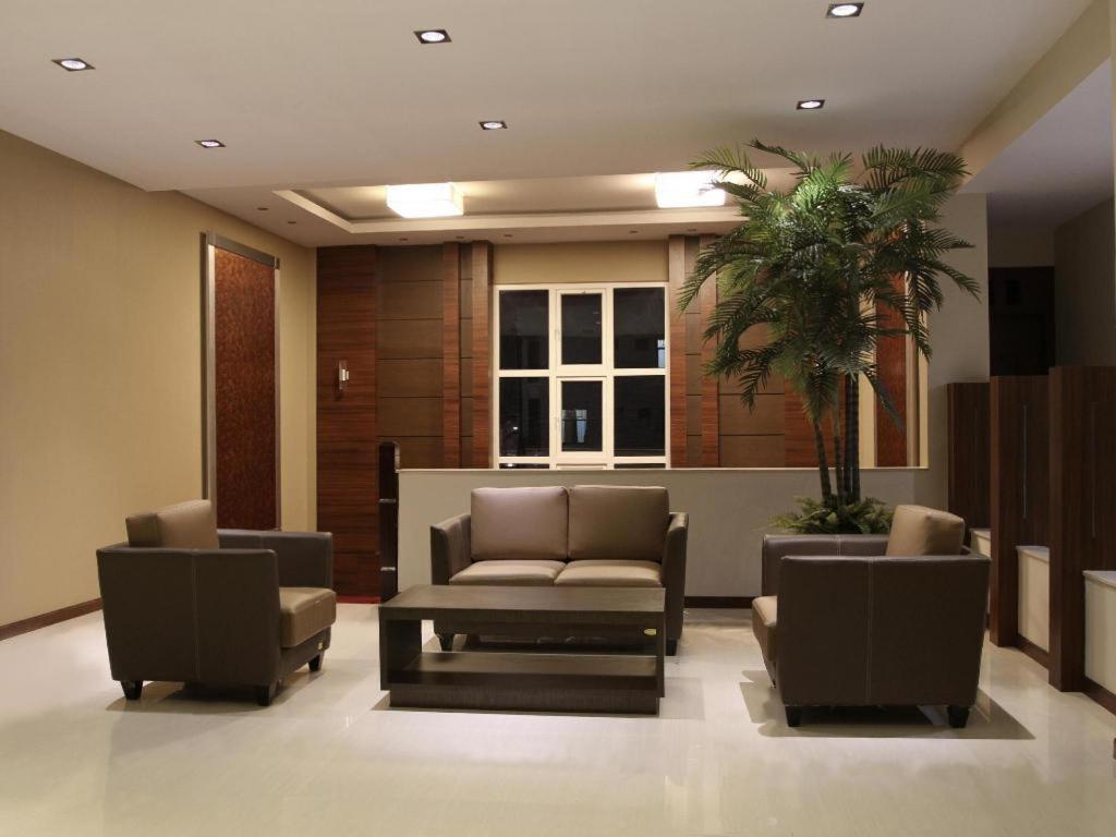 Mega Permata Hotel - Housity