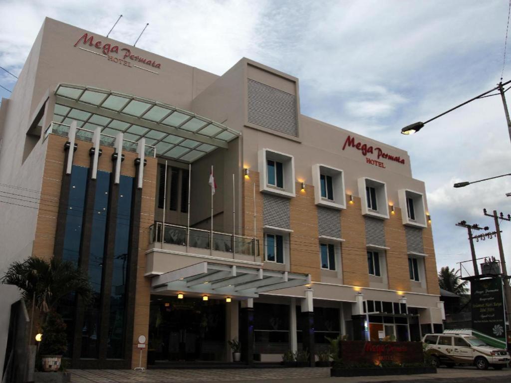 Suitetrails - Mega Permata Hotel