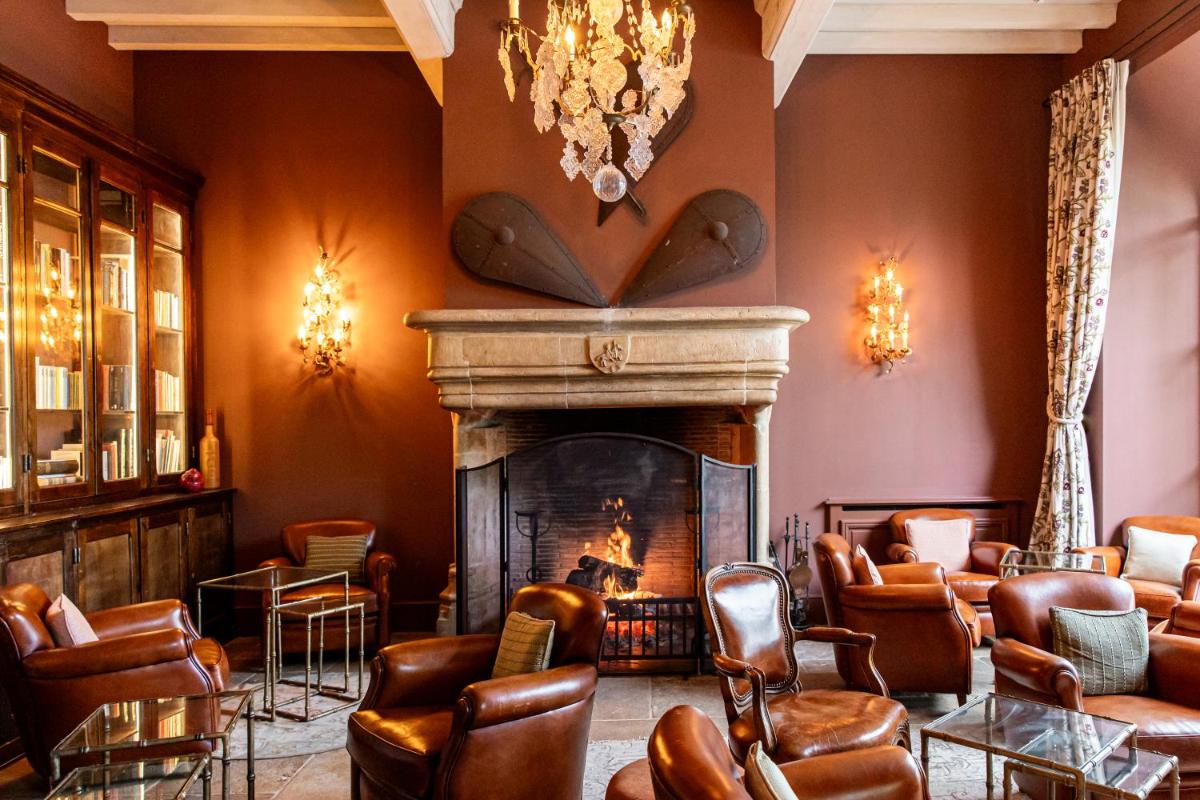 Coin salon dans l'établissement Château de Berne