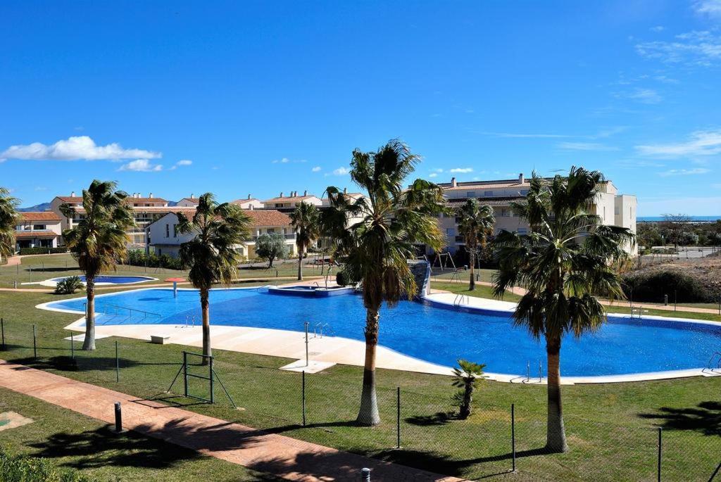 Espectacular Chalet Adosado para Vacaciones en Panorámica Golf Sant Jordi - Housity