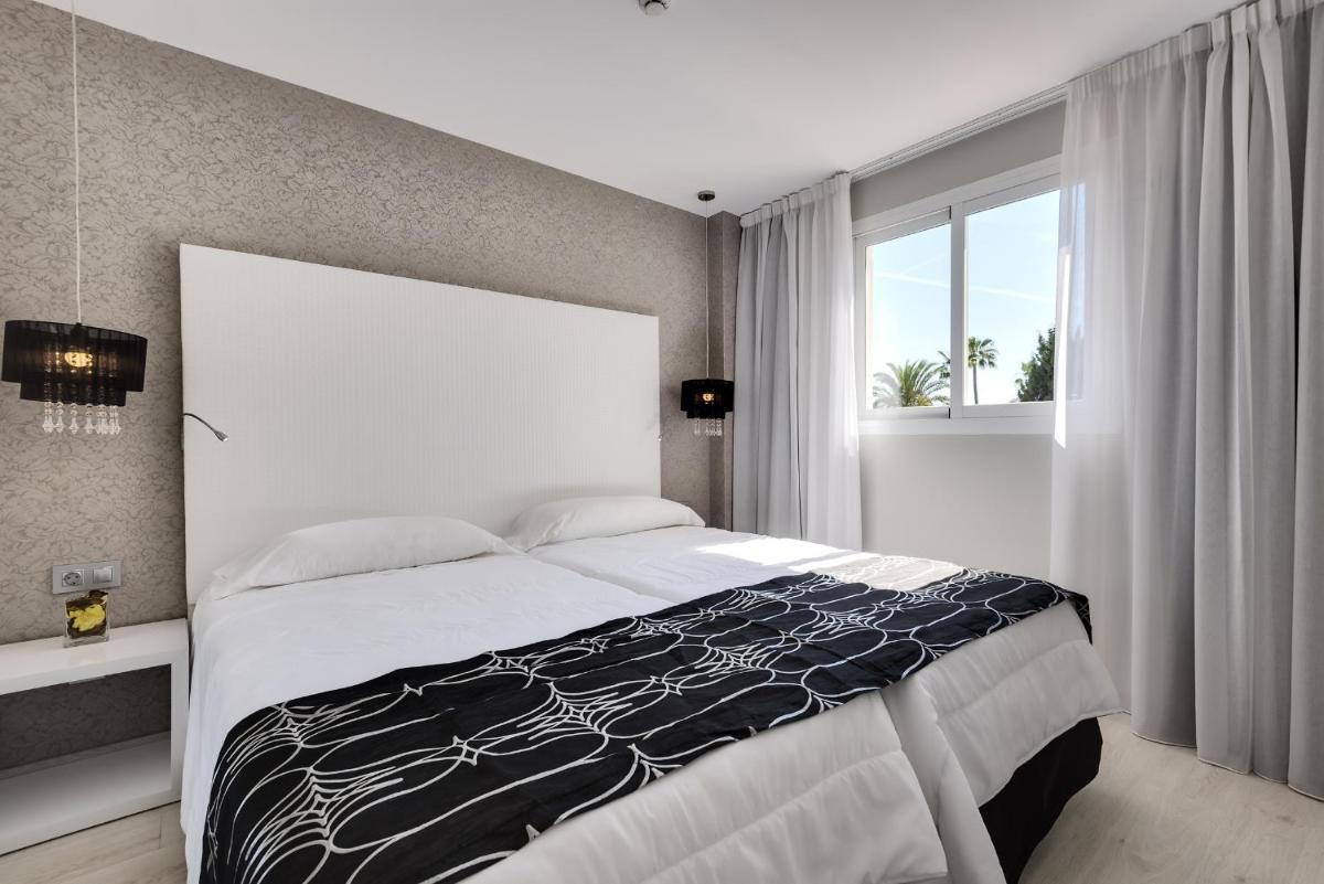 Cama o camas de una habitación en Alcudia Garden Aparthotel