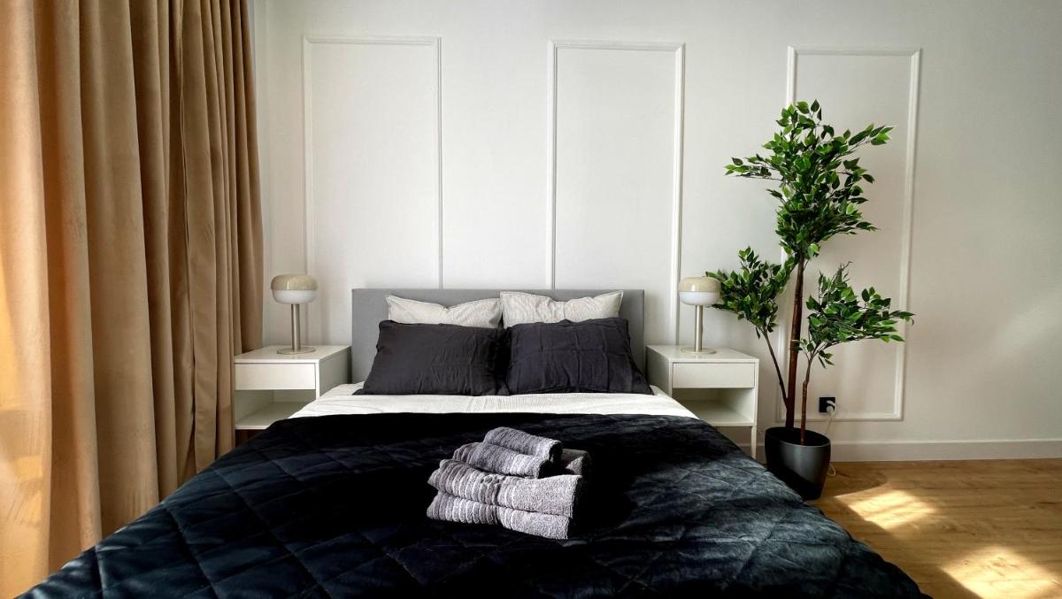 Apartamenty na ZŁOTEJ - 100 m od CENTRUM - Housity