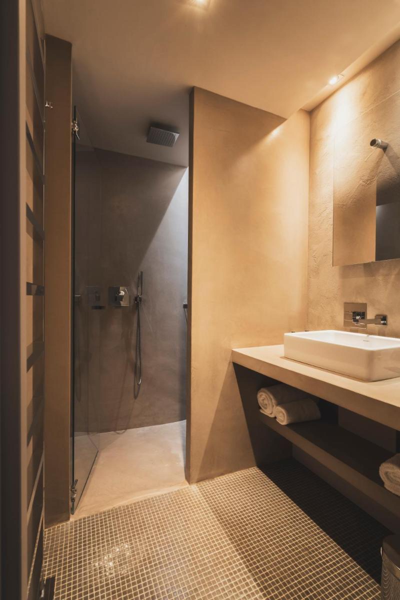 Salle de bains dans l'établissement Les Lodges Sainte-Victoire Hotel & Spa
