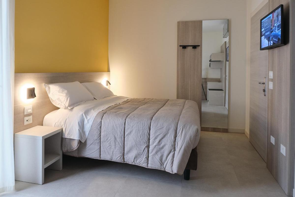 Al Bacino Rooms And Breakfast - Housity